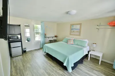Image de Whitehall Cottages Boutique Motel # 9 - Lit king
