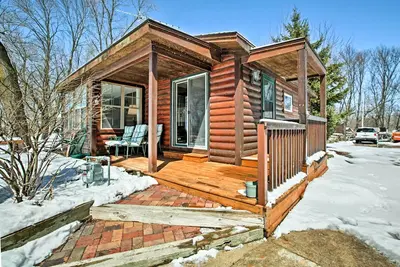 Image de Fort Atkinson Cottage w \/ Deck au bord du lac Koshkonong!