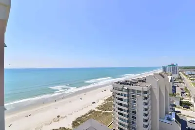 Image de Penthouse au Paradis! Vue Exceptionnelle Sur L'Ocean * Mises Ă niveau * Top Resort & Location!