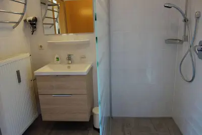 Image de Ferienwohnung (66 Qm) mit Schlafzimmer, Wohnzimmer, Du/Wc, Tv