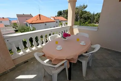 Image de Appartement de deux chambres avec la terrasse et la vue sur le mer Zadar - Diklo, Zadar (A-15338-c)