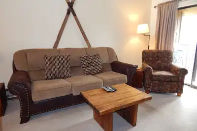 Image de Paradis du dernier étage dans ce charmant condo de 2 chambres ������ coucher!