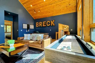 Image de Ski Lodge de luxe, WiFi, Centre ville, Télécabine, PrivateHome, HotTub, Ski, Multi-Famille