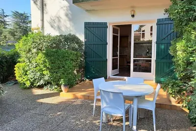 Image de Appartement T2 Rdc à 100m de la plage avec terrasse et jardinet - 4 couchages