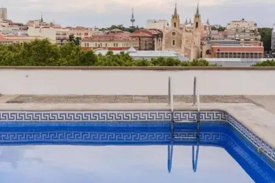 Image de Charming Museo del Prado Ii - Piscine - Wifi