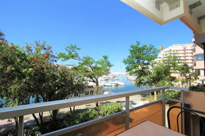 Image de Studio vue sur la Marina et proche de la plage