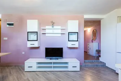 Image de ÉTONNANT 1 Lit. Appartement-10 Minutes À Pied De La Plage!