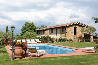 Image de Maison de vacances privée avec Wifi, climatisation, bain à remous, piscine privée, Tv, patio