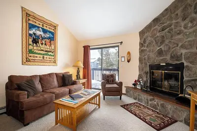 Image de Meadow Ridge Court 28 Unité 6: 3 Br \/ 2 condominium Ba à Fraser, pour 8 personnes