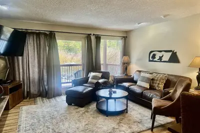 Image de Unité de niveau au sol Premium 3 chambres �� coucher!