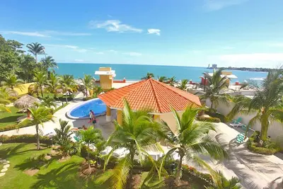 Image de Front de mer Condo-Beautiful Ocean \/ Mountain Views-Parfait pour les couples ou les familles