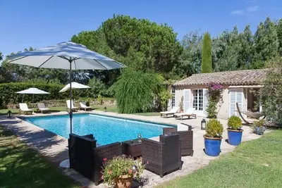 Image de Splendide villa dans les Parcs de Saint Tropez