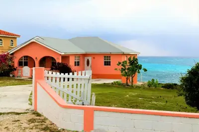 Image de Belle maison surplombant l'océan Atlantique