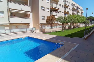 Image de Appart. avec 4 piscines, très proche de la plage de Fenals, 6 pax, climatisation et wifi gratuit.