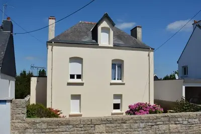 Image de Maison 3 pièces avec jardin clos près des plages et commerces, idéale pour 4 personnes à Riantec