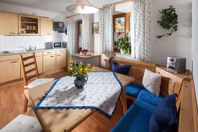 Image de Ferienwohnung Watzmann, 1-4 Personen, 42 qm, Dusche/Wc, Süd-Westbalkon, Tv, 2 Schlafzimmer