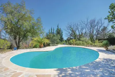 Image de Jolie maison Ă Bagnols en ForĂŞt