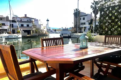 Image de 151-Maison de pêcheur typique avec vue sur le canal, parking-wifi gratuit