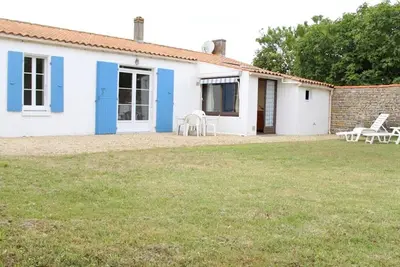 Image de Maison au calme à 400m de la plage, La Brée-les-Bains, jardin clos, véranda, 2 chambres, 4 couchages