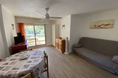 Image de Joli studio à 350 m de la plage de Saint Asile, tout à pied, climatisation.