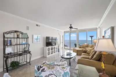 Image de Luxe en bord de mer au Pearl - Comprend le service de plage