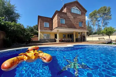 Image de California House in Canyelles by Hlclub Agency