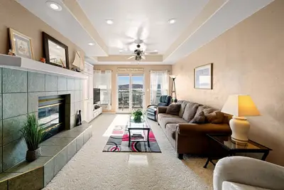 Image de Magnifique condo au bord de l'eau avec le bordereau! Il est cinq heures quelque part. . .