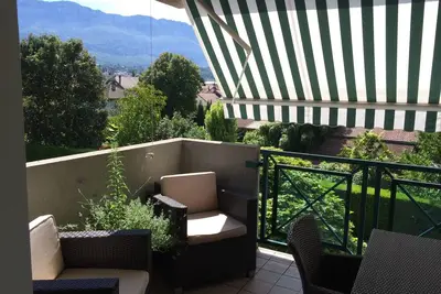 Image de Appartement Standing 55 m², Terrasse, Parking privé, Wifi, proche Lac et Centre