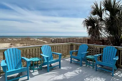 Image de Offres D'Automne! 3br Oceanfront Kure Beach Home: accès privé, emplacement, WiFi, balançoire