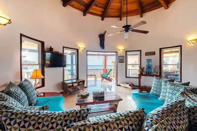 Image de Profitez de la détente au 3ème étage Reef View Beach Home