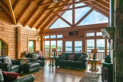 Image de Luxueux Lac-Front 6 Chambre Villa près de la Great Smoky Mountains, pour 16 personnes