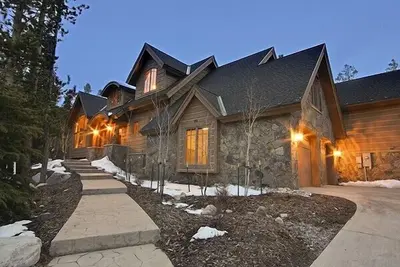 Image de 6 chambres de luxe Masterpiece Connexion dans le Resort