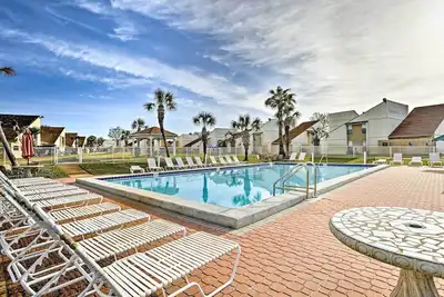 Image de Panama City Beach Condo w / Patio-Walk à la plage