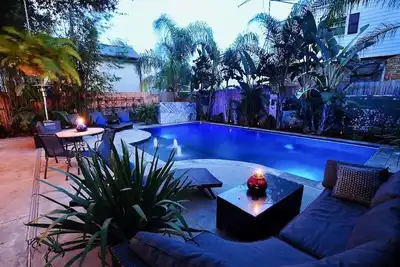 Image de Eclectic Treme-Lieu de naissance du jazz- 1 mile to Fq - 2500 Sq. Ft. -Maison-Sel Piscine