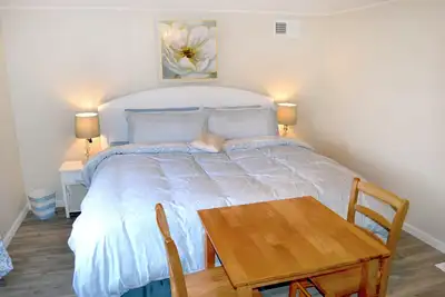 Image de Whitehall Cottages Boutique Motel # 5 - Lit king