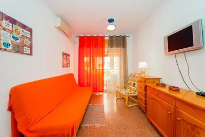 Image de For rent studio near the sea and the two city beaches!