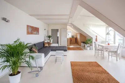 Image de Grand appartement confort moderne, 2 pers. , Situation calme