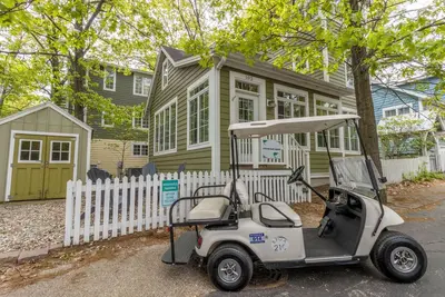 Image de Idéal famille Escapade ����� la maison! 2bed 2bath dort 6, chariot de golf inclus!