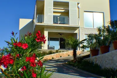 Image de Villa Summer Dreams - une oasis paisibles à Murter - Convient pour la famille et les groupes