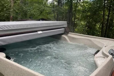 Printemps Réductions! ! Bain à remous, billard, cadre de grande montagne