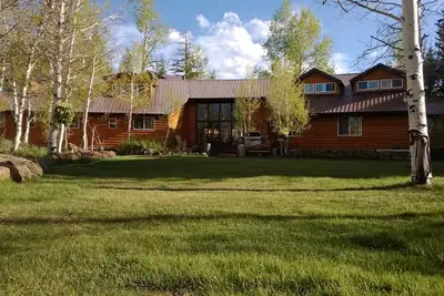 Image de Alpine Forest Lodge Lodge / Idéal pour les réunions, retraites en famille, chambre en tentes