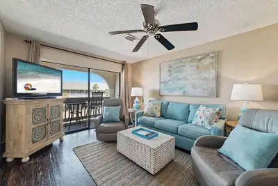 Image de Emplacement IDÉAL, Tonnes De Chambres À Coucher, Nouveau DÉCOR Cosy