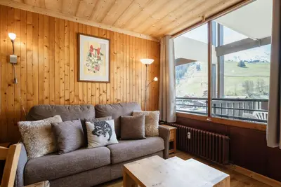 Image de Studio proche commerces et pistes, idéal 3-4 personnes