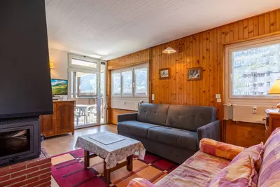 Image de Charmant T2, 38m², proche centre station, 5 pers, parking, ski à 300m, commerces, navettes.