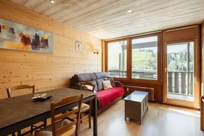 Image de 3***, chaleureux, 3 pièces, 6 pers. , proche pistes et commerces, Wifi