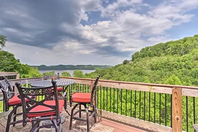 Image de Silver Point Condo avec vue sur le lac par l'ouragan Marina