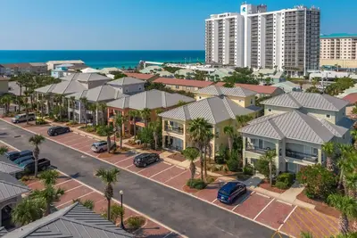 Image de Island Time - Miramar Beach Villas! Courte promenade à la plage! Piscine communautaire!