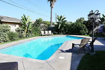 Image de Belle maison de piscine d'Anaheim à 1 mile de Disney