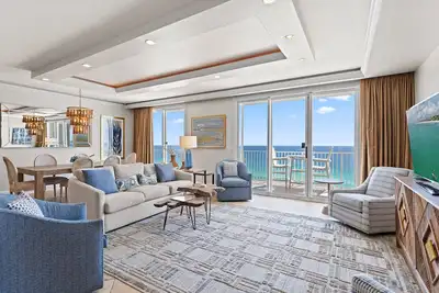 Image de Majestic Sun Deluxe 1203b - Penthouse au dernier étage! Amazing Views! Grands équipements!