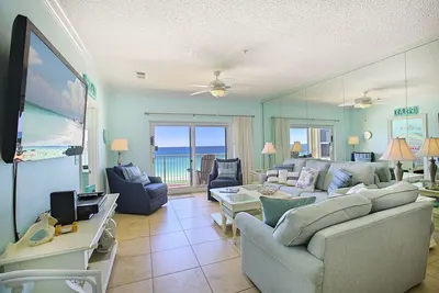Image de Emerald Dunes 503 - Gulf Front! Service de plage gratuit! Piscine communautaire et bain Ă remous!